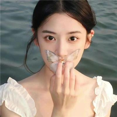 粉红色和铲子